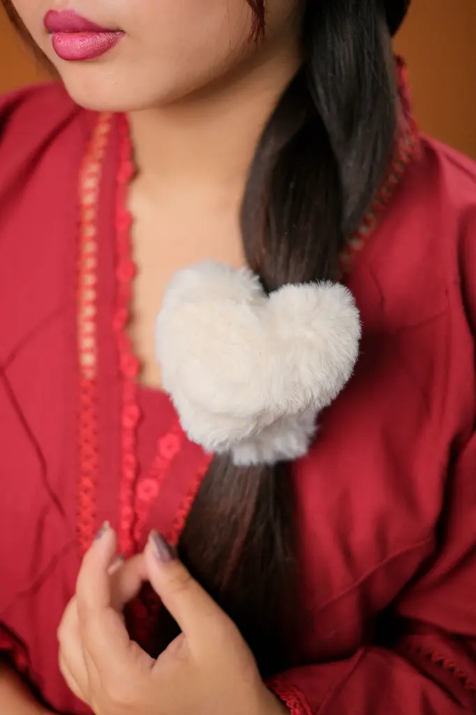 Off White Love Scrunchies Bands.webp