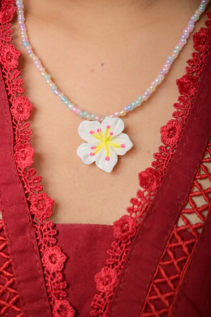 Small Beads Floral Chain.webp