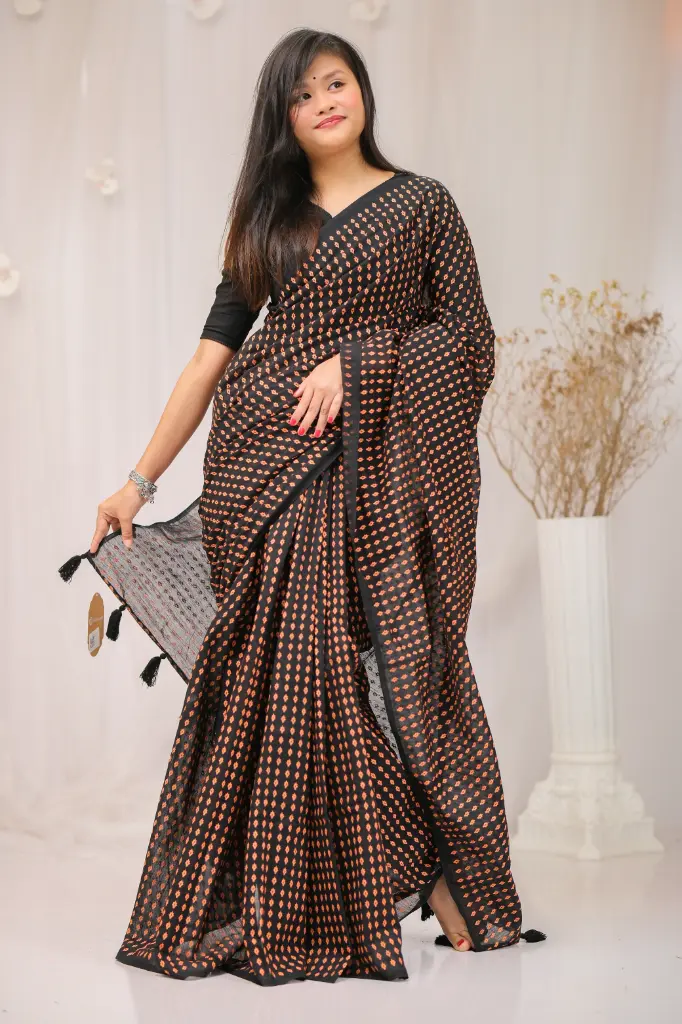 Black Body Orange Small Design Sharee
