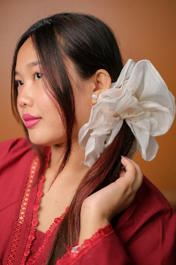 Off White Scrunchies Bands