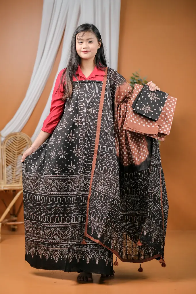 Black Coffee Polka Cotton Batik Unstitched Three Piece