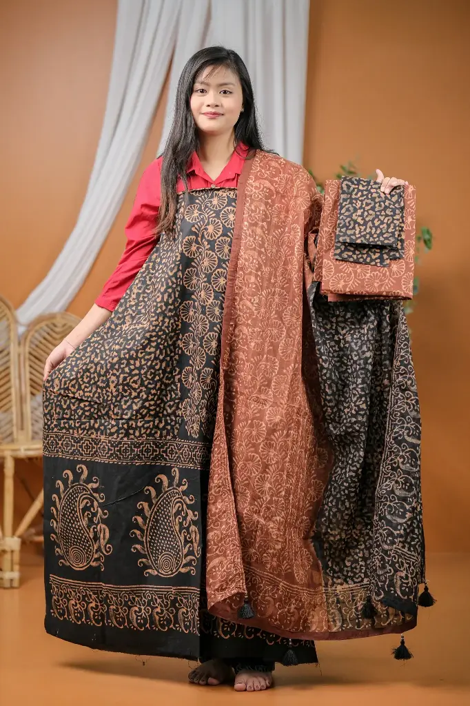 [0407] Black Brown Flower Cotton Batik Unstitched Three Piece