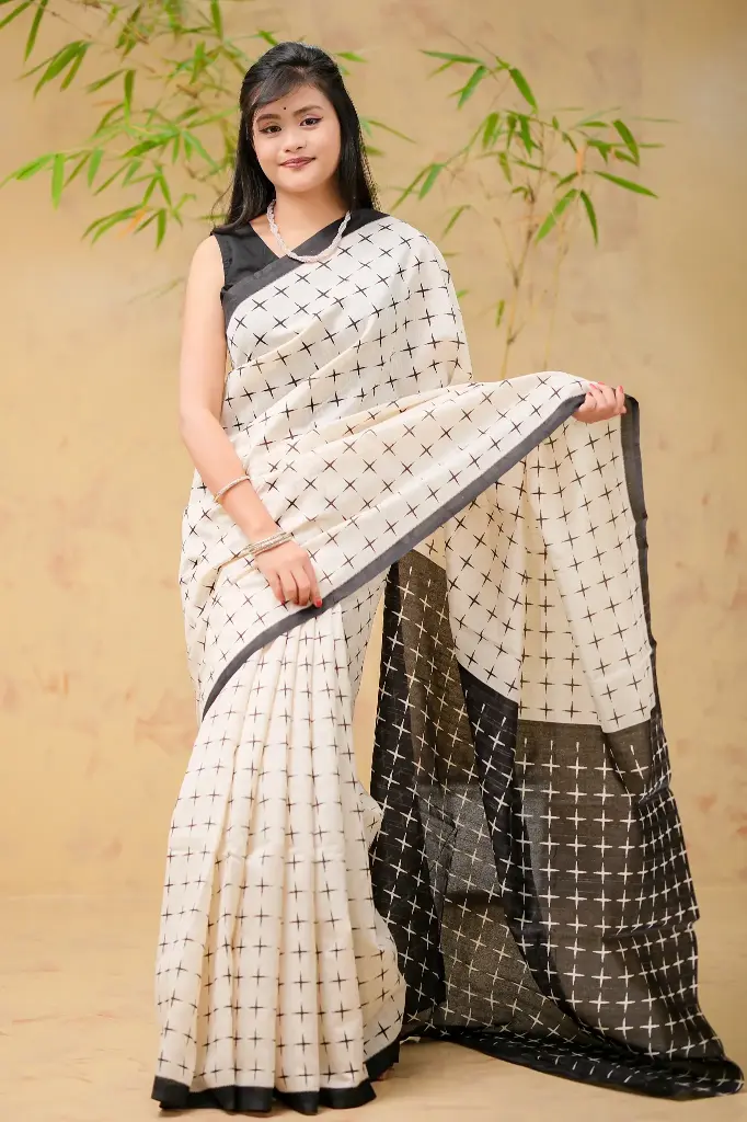 Off-White Body Black Croxx Pattern Tashar Sharee