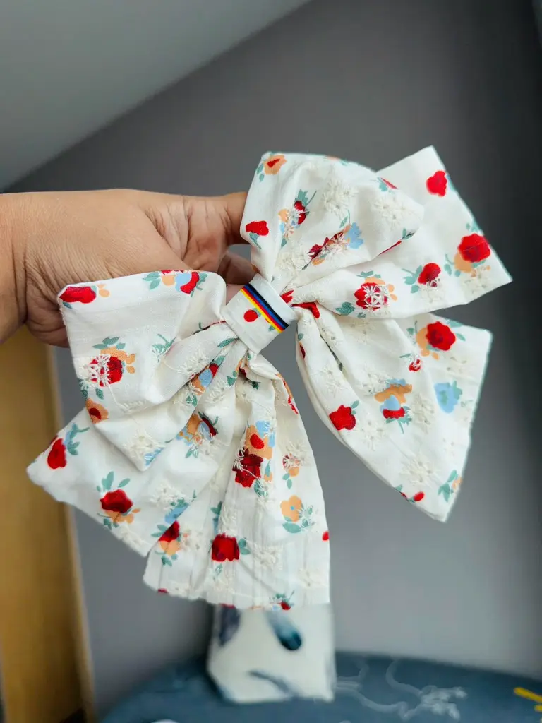Off White Red Flower Chikankary Hair Bands