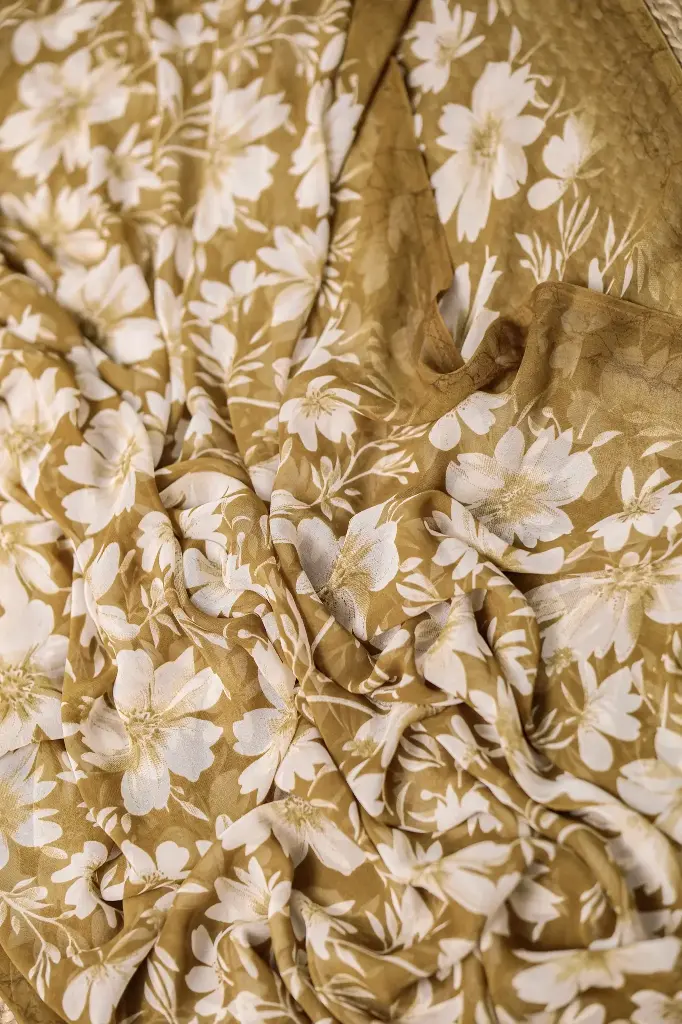 Golden Brown Body White Floral Georgette Sharee