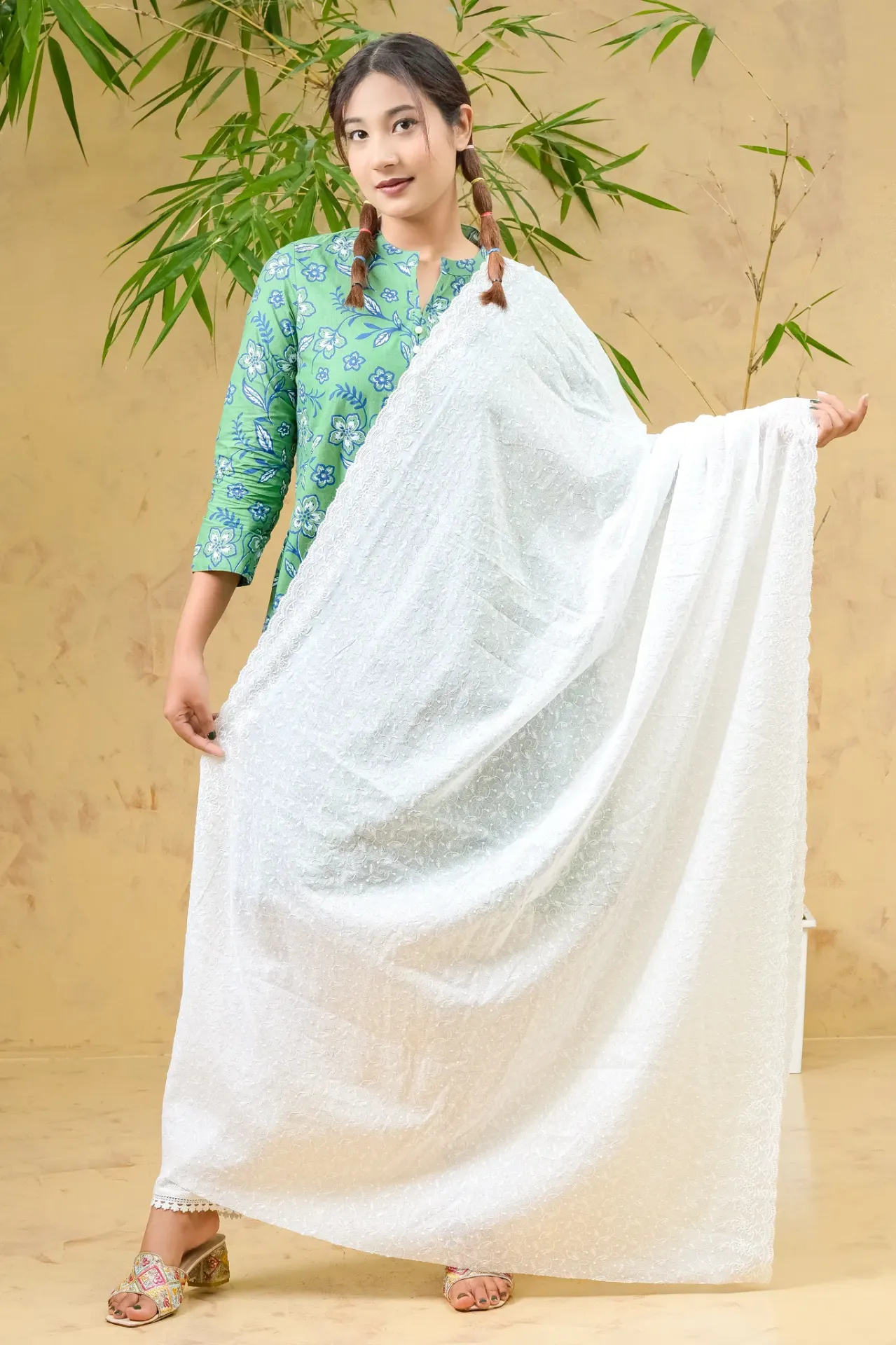 White Leaf Elements Chickenkari Orna