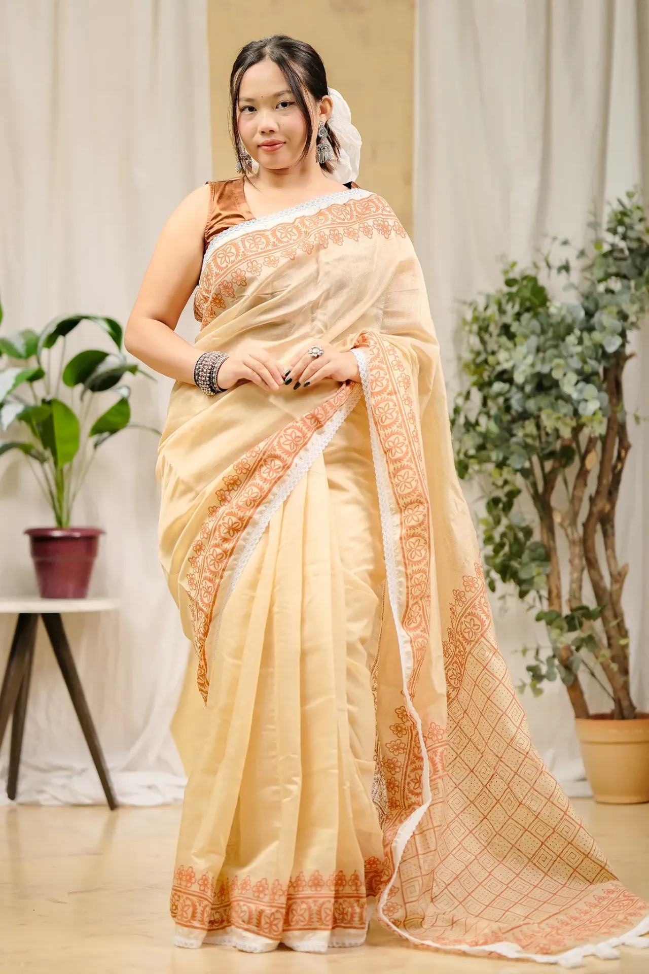Cream Body Clay-Orange Block Anchal White Lace Paar Screen Print Half Silk Sharee