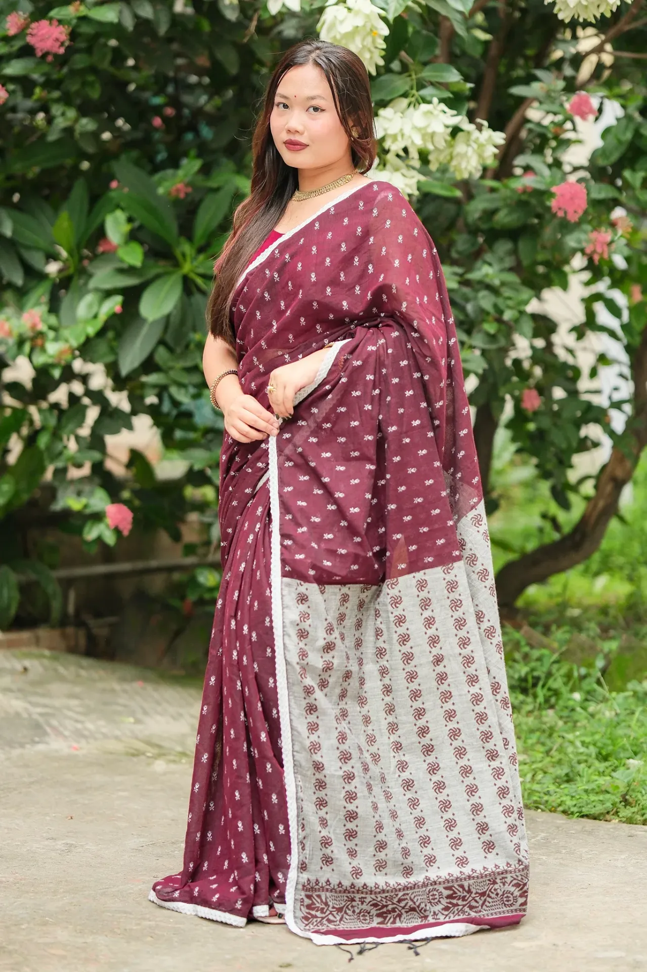 Deep Maroon Body Muted Grey Anchal White Smalll Floral Screen Print Cotton Sharee