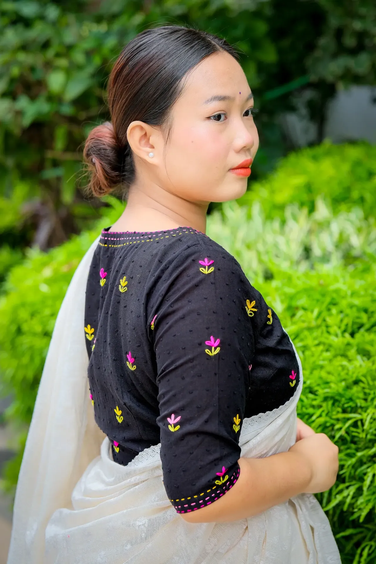 [0223] Black Round Neck Hand Work Blouse (Sleeveless, 34)