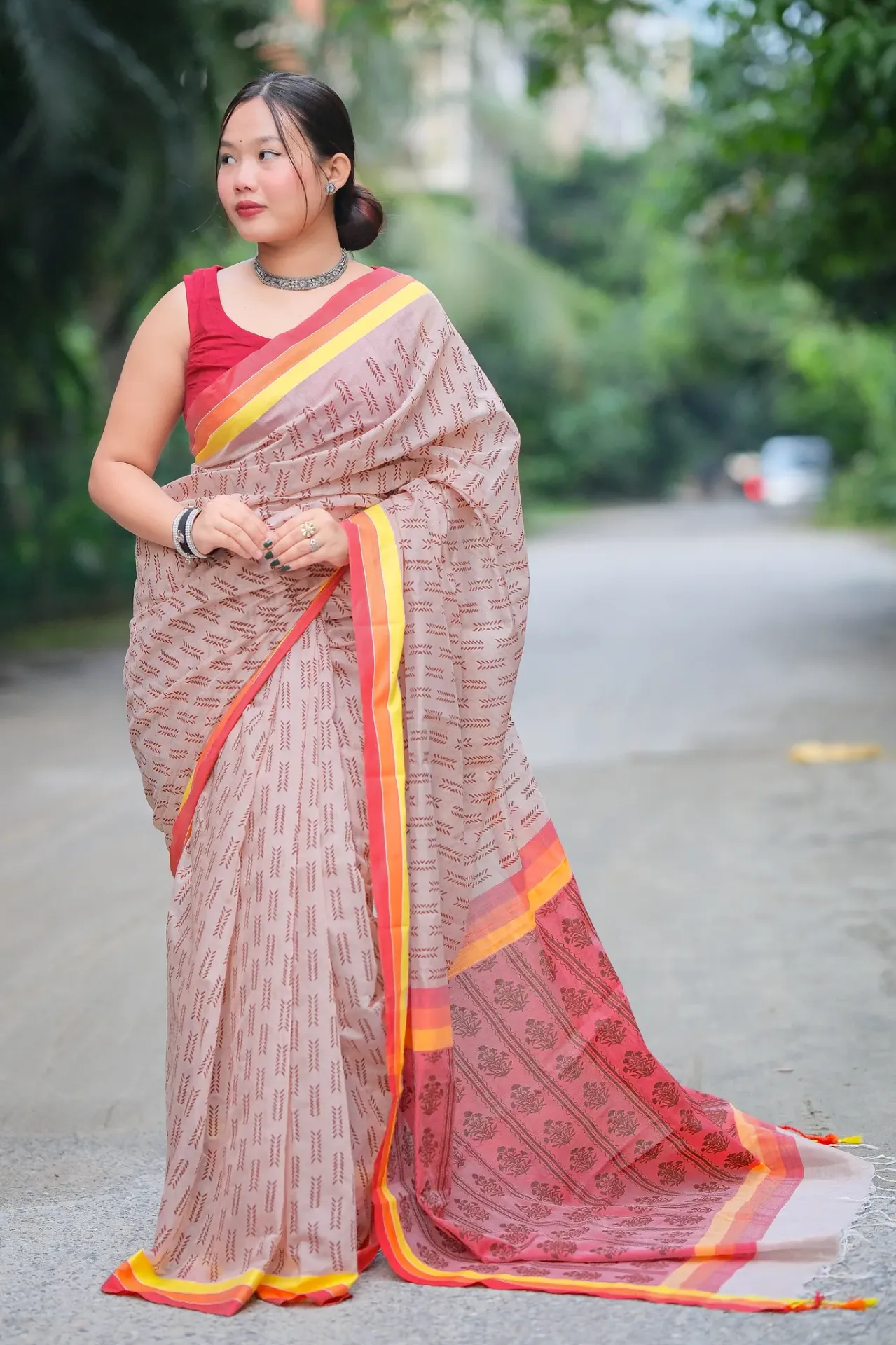 [0102] Light Beige Body Rose Pink Floral Anchal Screen Print Half Silk Sharee