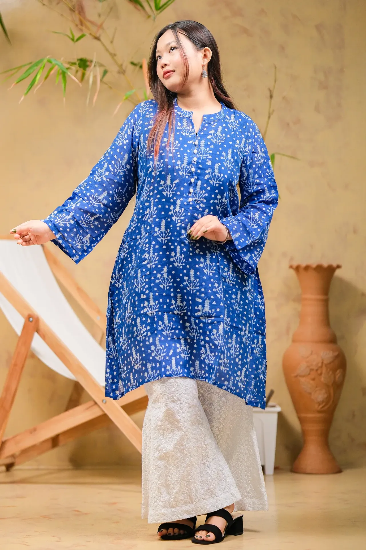 [0302] Royal Blue White Geometric Regular Short Kurti (36)
