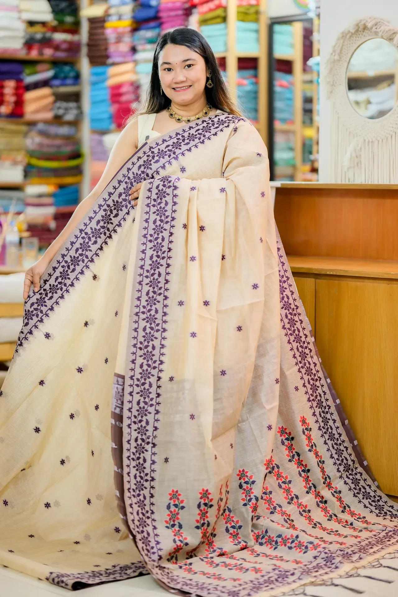 [0119] Cream Body Violet Paar Floral Anchal HS Tantuj Sharee