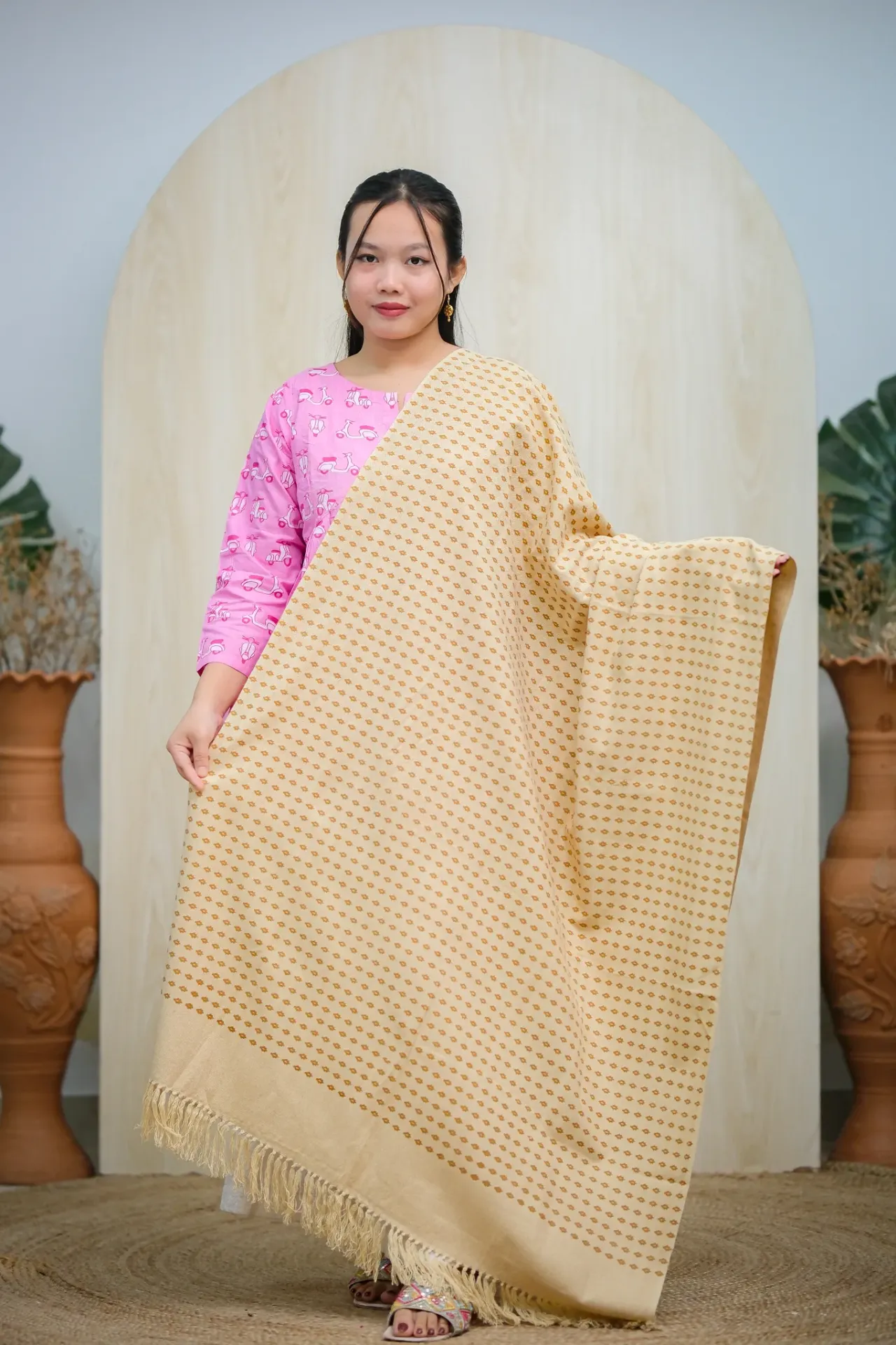 Light Beige Tassels Screen Print Shawl