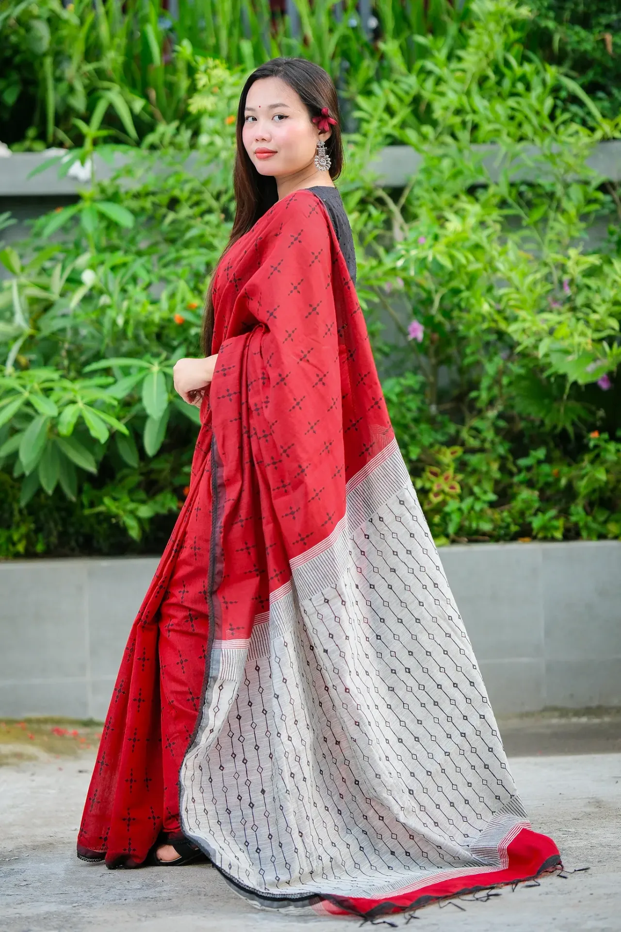 [0102] Crimson Red Body Black & Light Grey Anchal Screen Print Half Silk Sharee