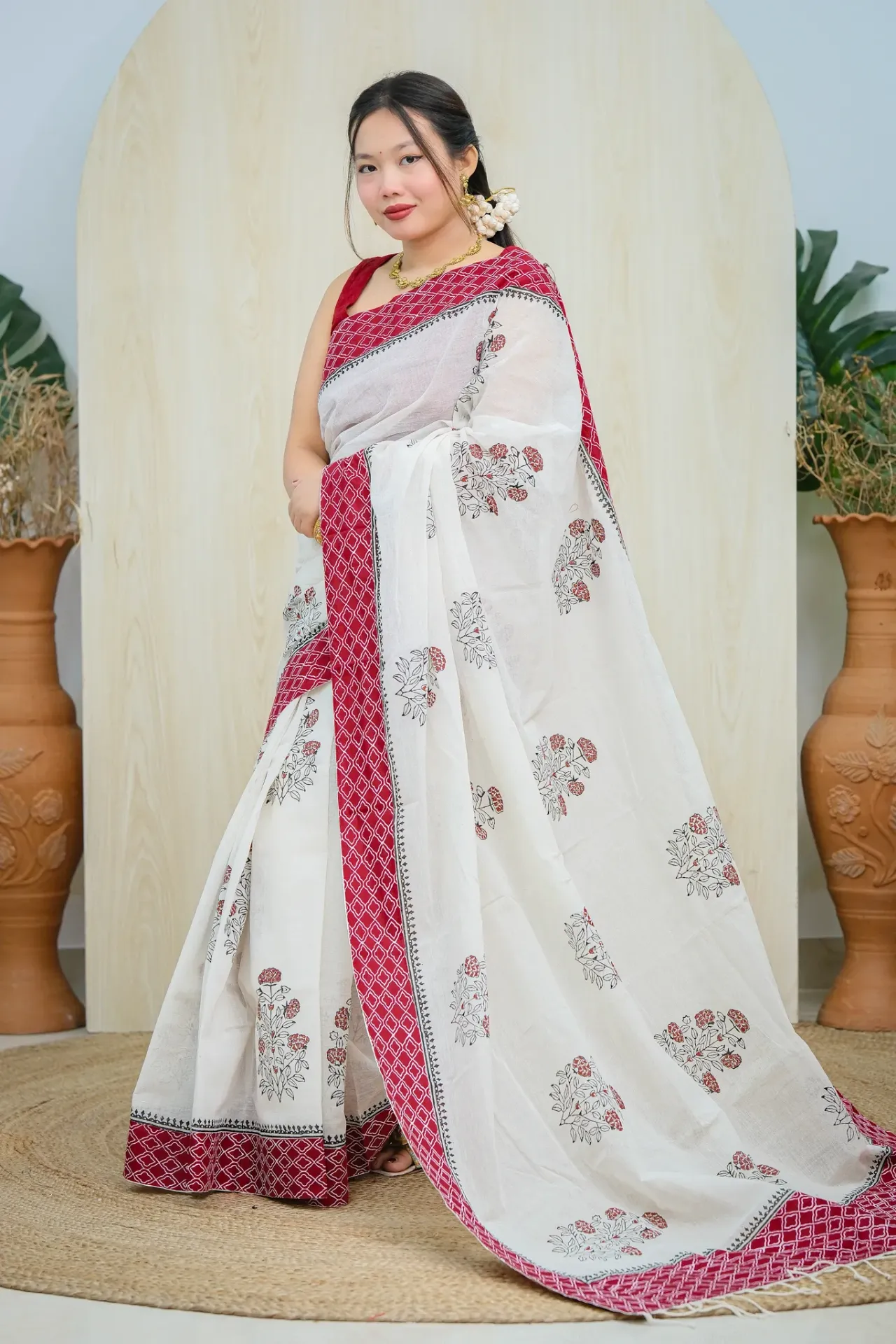 White Body Maroon Anchal Small Flower Patchwork Sharee