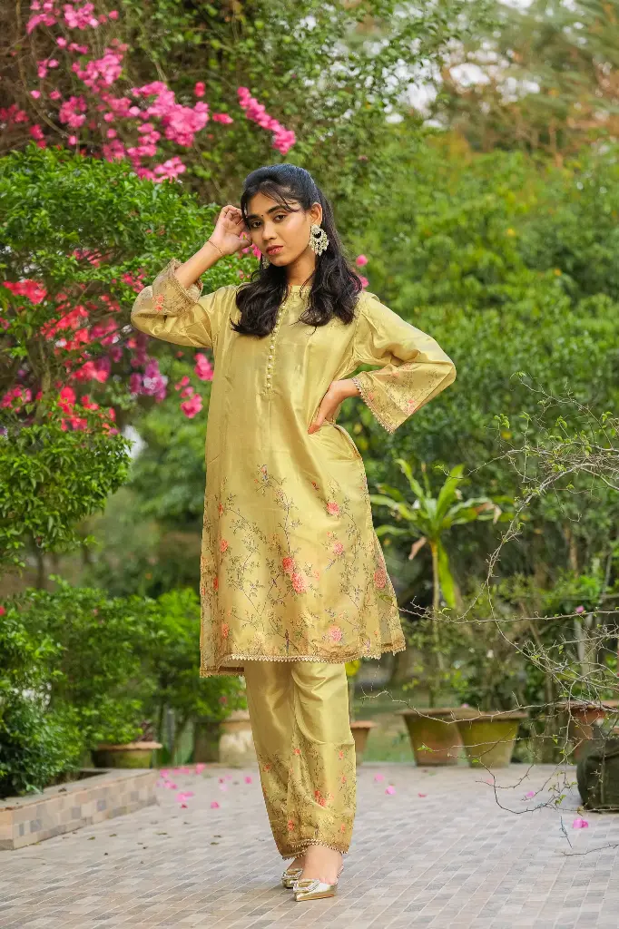 Digital Silk Unstitched 0013