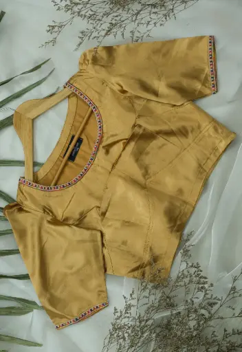 [0203] Silk Blouse 0001