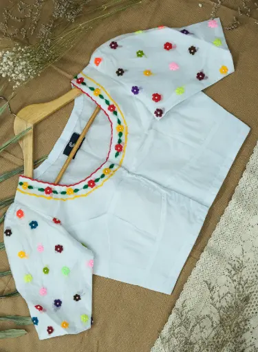 [0215] Synthetic Muslin Blouse 0002