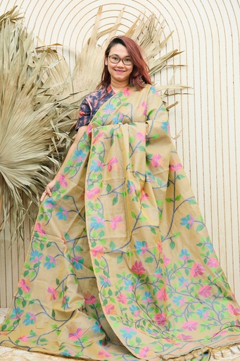 [0119] Halfsilk - Tontuj 0009