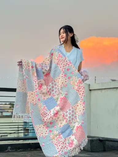 [1003] Patchwork Design Shawl