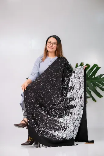 [1001] Black Snowfall Design Screen Print Viscose Shawl