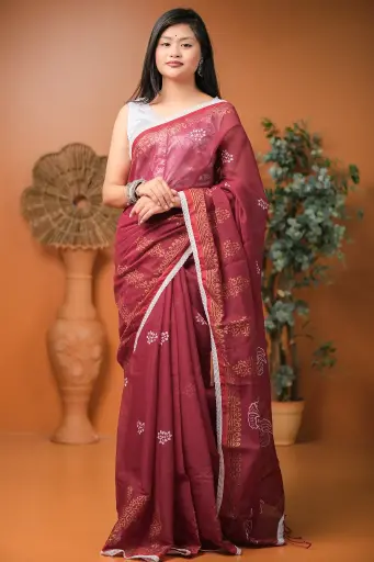 [0133] Maroon Body White Flower Block Print Sharee 