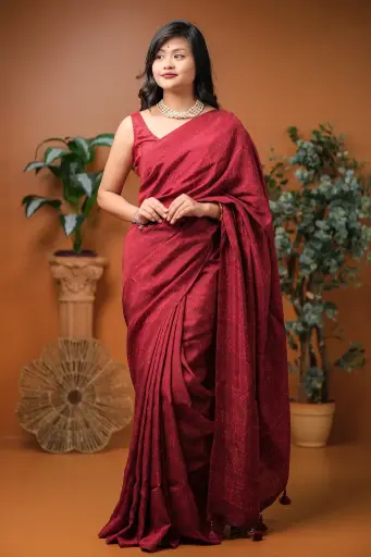 [0106] Maroon Silk Natural Dye Sharee