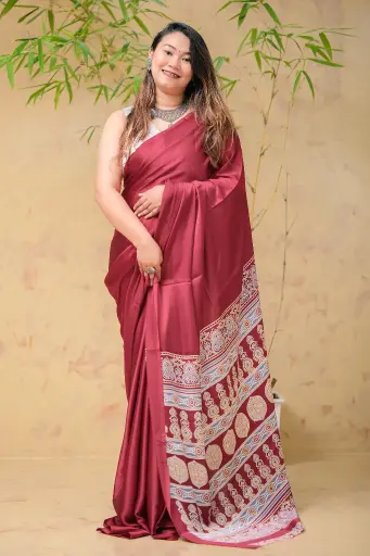 [0114] Maroon Azrakh Silk Sharee